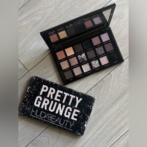 HUDA “Pretty Grunge” Eyeshadow Palette (18 Well)